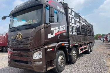 二手青岛解放 JH6重卡 领航版2.0 420马力 8X4 9.4米仓栅式载货车(国五) 前四后八 锡柴二手载货车 黄牌
