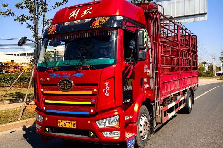 二手一汽解放 240马力 载货车