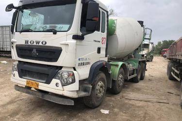 二手中国重汽 HOWO T5G 340马力 8X4 7.73方混凝土搅拌车(国五) 前四后八 曼二手搅拌车图片