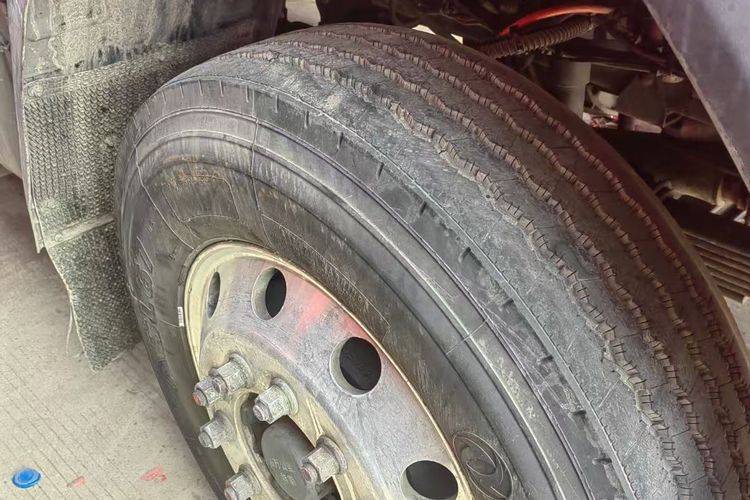 二手东风柳汽乘龙 290马力 载货车