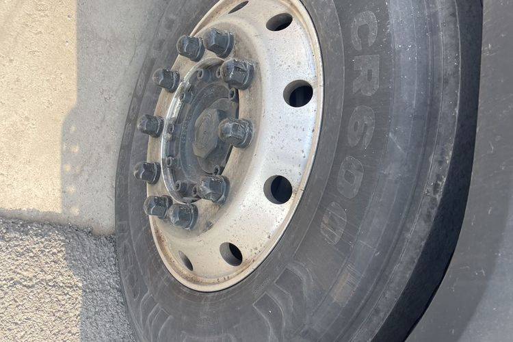 二手斯堪尼亚 412马力 牵引车
