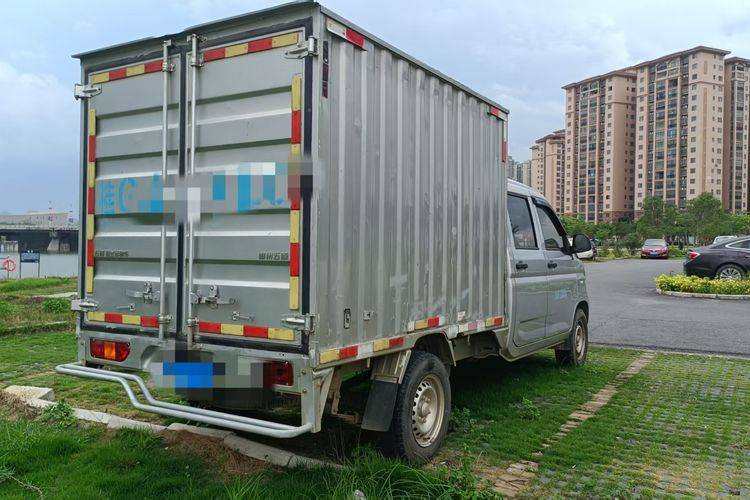二手上汽通用五菱 125马力 载货车