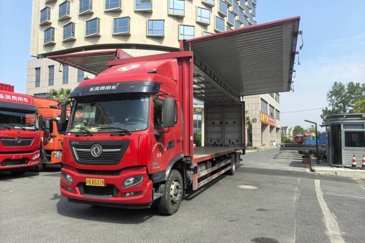 二手东风商用车 245马力 载货车