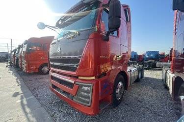 二手中国重汽 HOWO TH7重卡 490马力 6X4 AMT自动挡牵引车(国五) 双驱 曼二手牵引车 黄牌图片