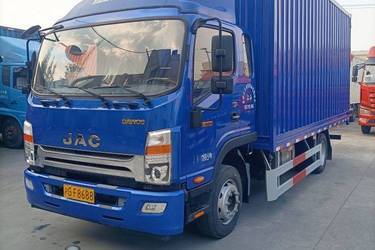 二手江淮 德沃斯Q8 170马力 5.33米单排厢式载货车(国六) 单桥 福田康明斯二手载货车 黄牌图片