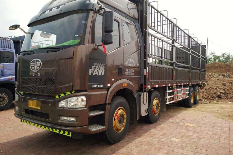 解放j6p,国五,1年整420马力咖金