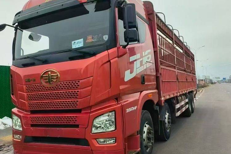 二手青岛解放 350马力 载货车