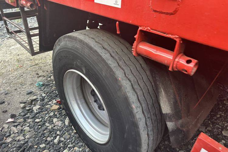 二手青岛解放 350马力 载货车