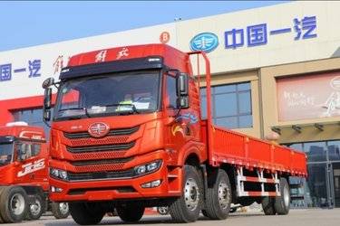 二手青岛解放 悍V重卡 260马力 6X2 9.65米栏板载货车(国六) 前四后四 锡柴二手载货车 黄牌图片