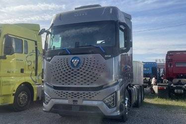 二手福田 欧曼银河 穿越版 660马力 6X4 AMT自动档牵引车(国六) 双驱 康明斯二手牵引车 黄牌图片