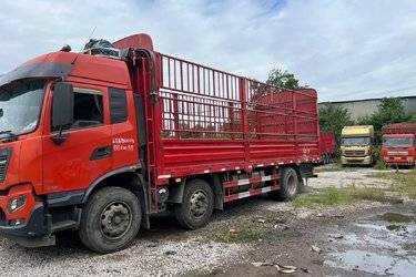 二手东风商用车 天锦KR中卡 292马力 6X2 7.7米载货车(高顶)(国五) 前四后四 东风股份二手载货车 黄牌图片
