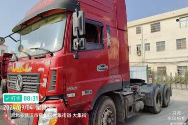 东风商用车 天龙重卡 420马力 6X4牵引车(国五) 双驱 雷诺二手牵引车 黄牌