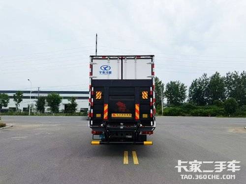 重汽汕德卡 330马力 专用车