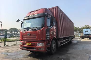 二手一汽解放 J6L中卡 质惠版 240马力 4X2 9.7米厢式载货车(国五) 单桥 大柴二手载货车 黄牌