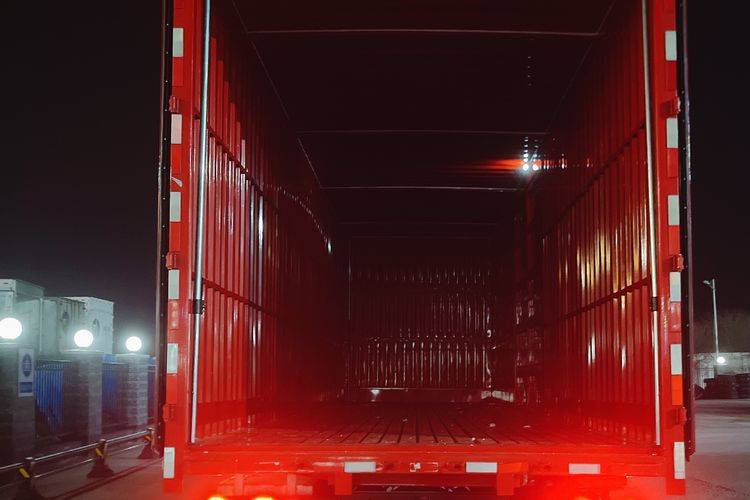 二手一汽解放 260马力 载货车