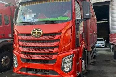 一汽解放 J6G 领航版 320马力 4X2 6.75米仓栅式载货车(国六) 单桥 大柴二手载货车 黄牌