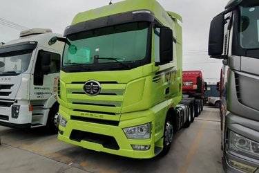 一汽解放 J7重卡 560马力 6X4 牵引车(国六)(液缓)(国六) 双驱 锡柴二手牵引车 黄牌 一汽解放 J7重卡 560马力 6X4 牵引车(国六)(液缓)(国六) 双驱 锡柴二手牵引车 黄牌