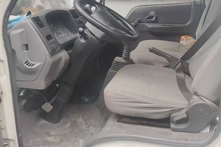 二手江铃汽车 136马力 载货车