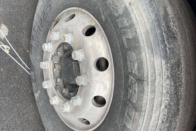 二手现代商用车 520马力 牵引车