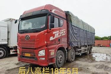 二手青岛解放 JH6重卡 350马力 8X4 9.5米载货车(国五) 前四后八 潍柴二手载货车 黄牌图片