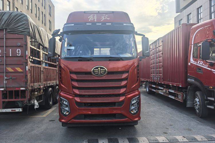 二手一汽解放 360马力 载货车