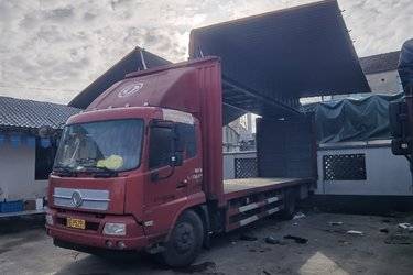 二手东风商用车 天锦中卡 160马力 4X2 7.7米厢式载货车(国五) 单桥 东风二手载货车 黄牌