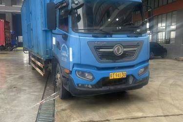 二手东风商用车 天龙重卡 270马力 6X4载货车底盘(国五) 6X4 潍柴二手载货车 黄牌图片