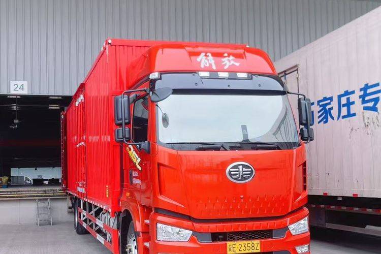 二手一汽解放 260马力 载货车