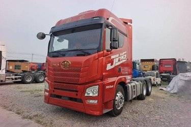 二手青岛解放 JH6重卡 550马力 6X4牵引车(国五) 双驱 潍柴二手牵引车 黄牌图片
