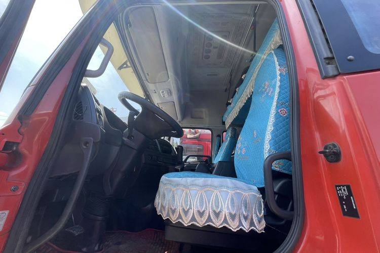 二手东风商用车 350马力 载货车