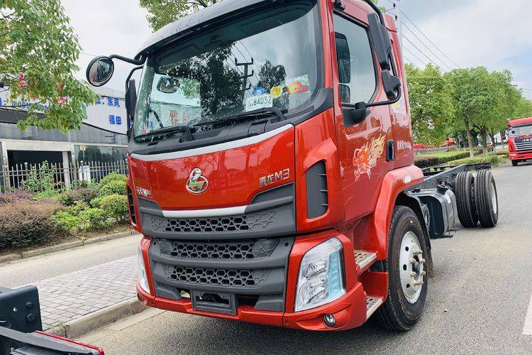 载货车 东风柳汽乘龙 185马力