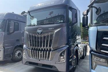 二手福田 欧曼银河 北方版 660马力 6X4 AMT自动档牵引车(国六) 双驱 康明斯二手牵引车 黄牌图片