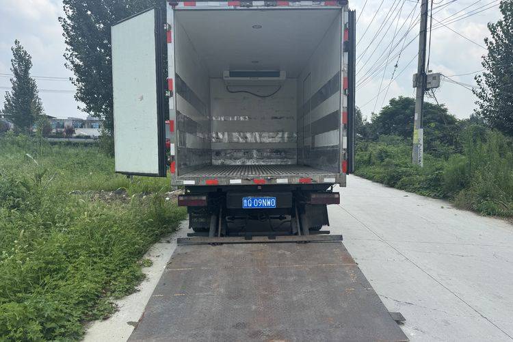 二手一汽解放轻卡 200马力 专用车