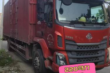 二手东风柳汽 新乘龙M3中卡 220马力 4X2 9.7米厢式载货车(国五) 单桥 东风康明斯二手载货车 黄牌