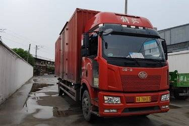 二手一汽解放 J6L中卡 经典版 240马力 4X2 7.7米厢式载货车(国六) 单桥 大柴二手载货车 黄牌图片