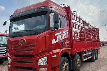 二手青岛解放 JH6重卡 领航版2.0 460马力 8X4 9.4米仓栅式载货车(速比4.1)(国五) 前四后八 锡柴二手载货车 黄牌图片