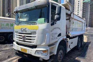 二手联合卡车U375 375马力 8X4 8.2米LNG自卸车(国五) 前四后八 联合动力二手自卸车 黄牌图片