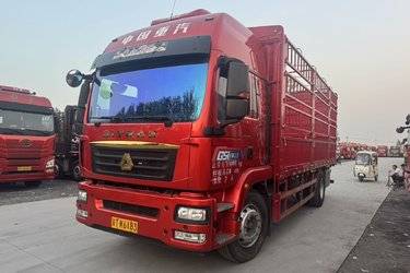 二手重汽汕德卡SITRAK G5 全勤之王 6.9L柴油 290马力 4X2 中国重汽8档 6.8米仓栅式载货车(国六) 单桥 曼二手载货车 黄牌