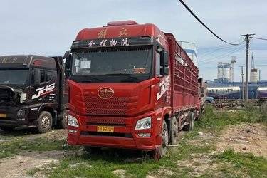 二手青岛解放 JH6重卡 领航版 北方款 460马力 8X4 9.4米载货车底盘(国五) 前四后八 潍柴二手载货车 黄牌
