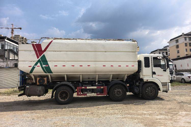 二手东风新疆 270马力 专用车