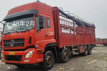 二手东风商用车 天龙重卡 350马力 8X4 9.4米仓栅式载货车(国五) 前四后八 东风二手载货车 黄牌图片