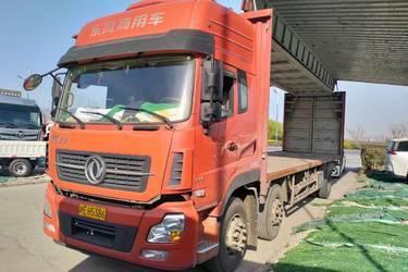 二手东风商用车 天龙VL重卡 245马力 6X2 9.6米厢式载货车(国五) 前四后四 康明斯二手载货车 黄牌