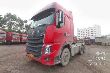 东风柳汽 乘龙H7重卡 480马力 6X4牵引车(国五) 双驱 玉柴二手牵引车 黄牌