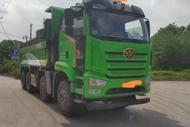 二手一汽解放 J6L 经典版 350马力 8X4 5.6米自卸车(国六) 前四后八 锡柴二手自卸车 黄牌图片