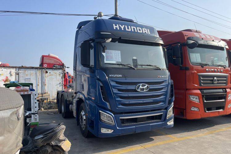 二手现代商用车 440马力 牵引车