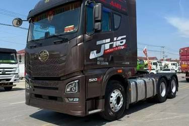 二手青岛解放 JH6重卡 领航版2.0 520马力 6×4 AMT自动挡牵引车(国六)(带液缓)(国六) 双驱 锡柴二手牵引车 黄牌