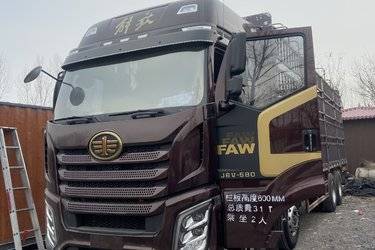 二手一汽解放 J6V 领航版 580马力 8X4 9.28米仓栅式载货车(国六) 前四后八 锡柴二手载货车 黄牌图片