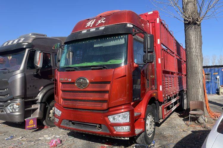 二手一汽解放 240马力 载货车
