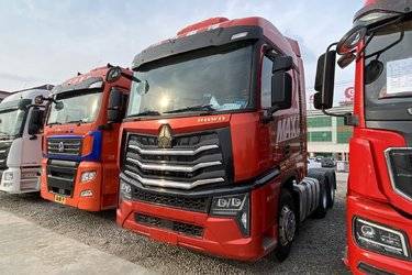 二手中国重汽 HOWO Max重卡 510马力 6X4牵引车(国六) 双驱 曼二手牵引车 黄牌图片