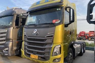 二手东风柳汽 乘龙H7重卡 520马力 6X4 AMT自动挡危险品牵引车(国六)(液缓)(国六) 双驱 康明斯二手牵引车 黄牌